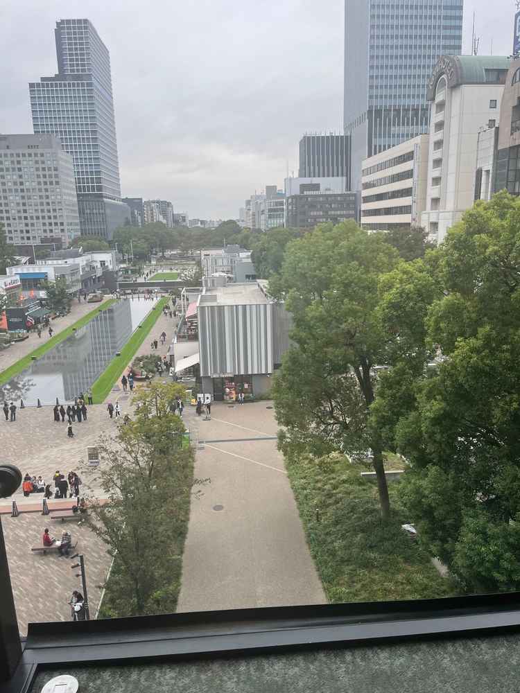 ホテルやチャペルに繋がる雰囲気です