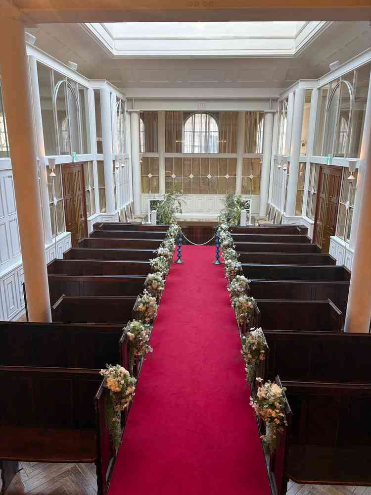 チャペルは高い位置にあるため全体を見渡せる