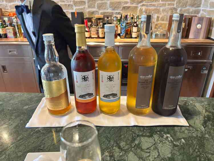 こだわりのお茶や葡萄ジュースなどソフトドリンクの種類が豊富で、お酒がダメなゲストに喜ばれそうです。