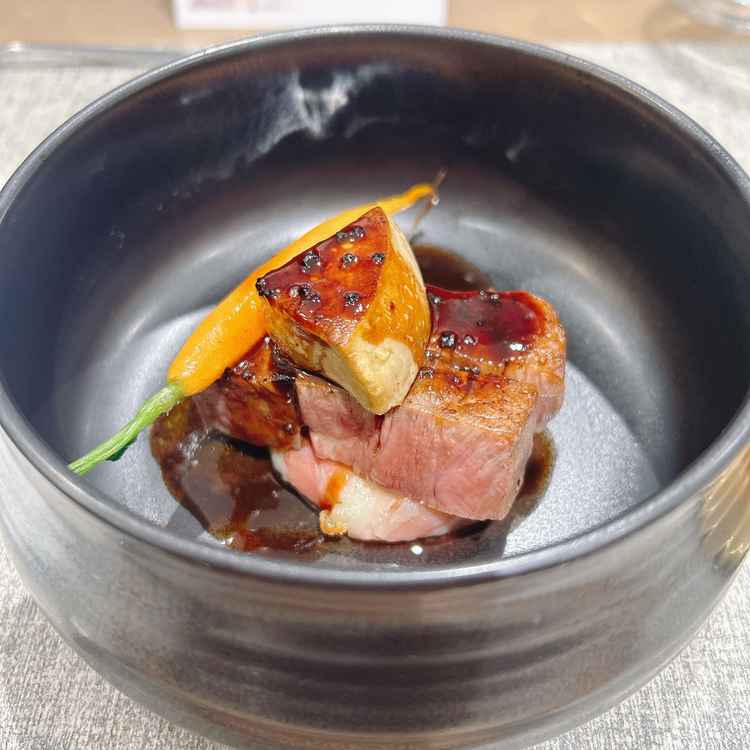 試食したメイン料理の写真です。