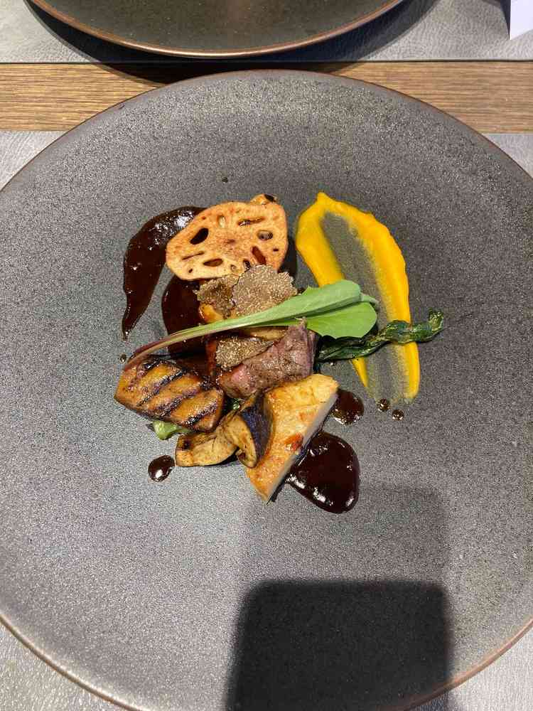 お料理はこだわっており、牛肉も柔らかかった。