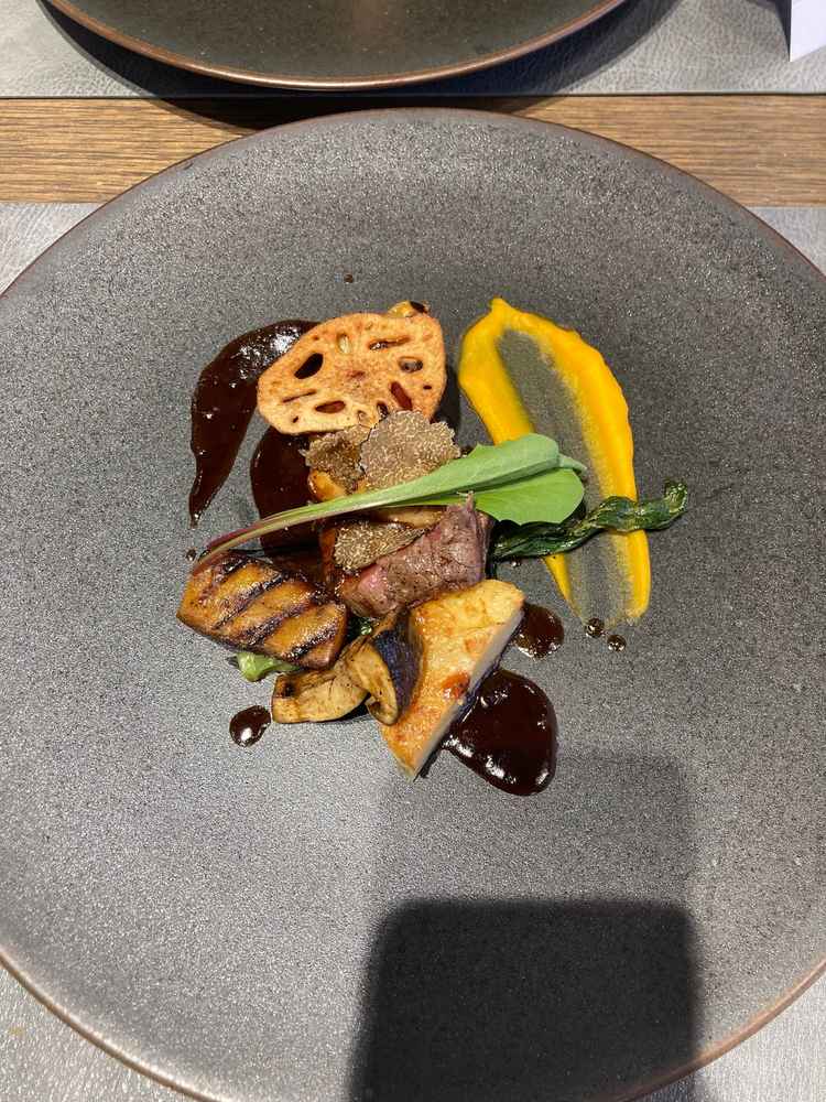 お料理はこだわっており、牛肉も柔らかかった。