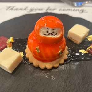 試食が充実。デザートがでてきてオリジナル