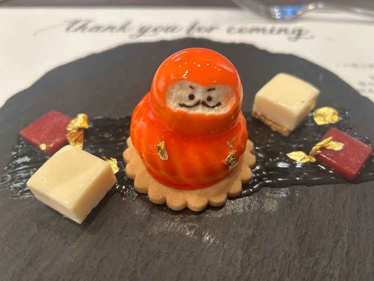 試食が充実。デザートがでてきてオリジナル