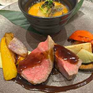 試食のメインです。雲丹の茶碗蒸しは美味すぎました。
