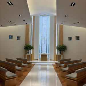 離れのチャペル。シンプルで清潔感あり。