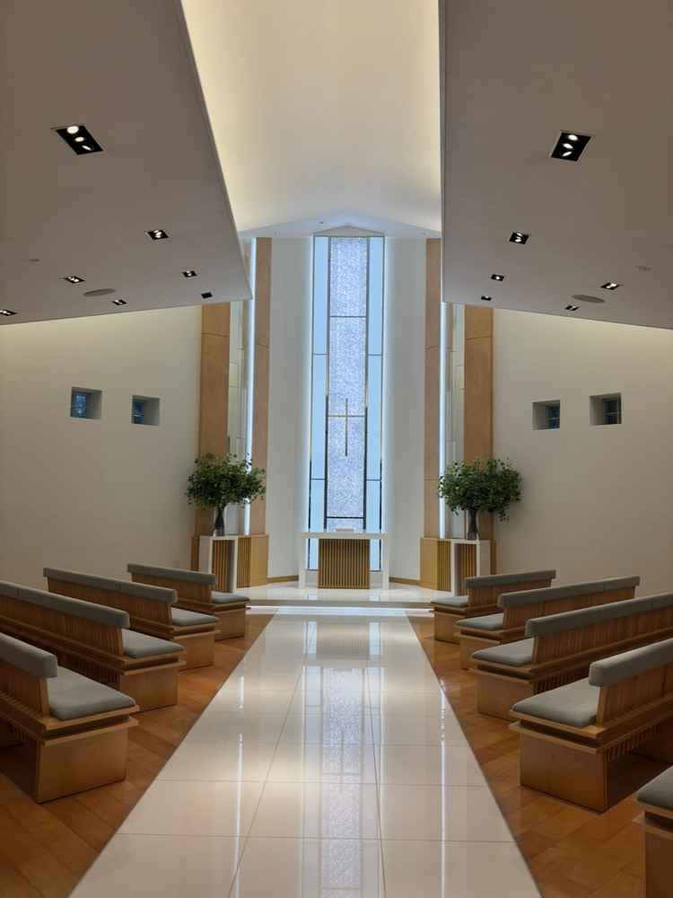 離れのチャペル。シンプルで清潔感あり。