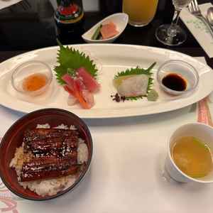 料理はトップクラス。今まで食べた式場の料理で一番美味しかったです。