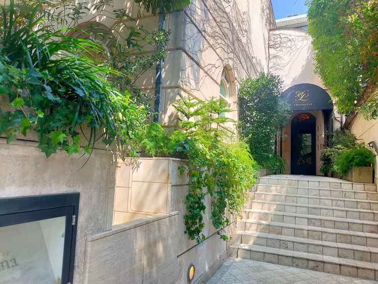 入口。入口から装飾も好みにできるとのことで良かった。