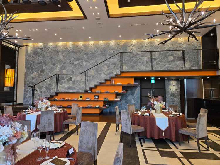 2つ目の披露宴会場。こちらの会場はアジアンテイストで、他の結婚式場にはない雰囲気でした。