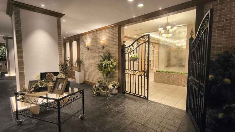 六階の披露宴会場入口