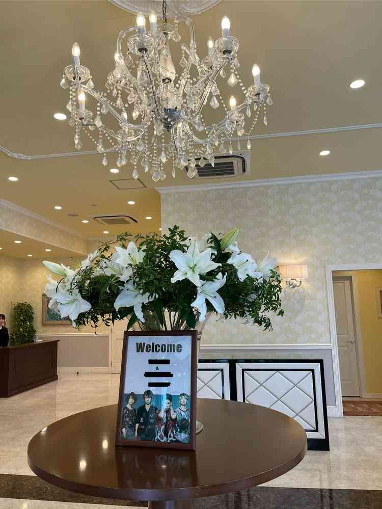 ロビーはシャンデリアがあり、煌びやかで開放感がありました。