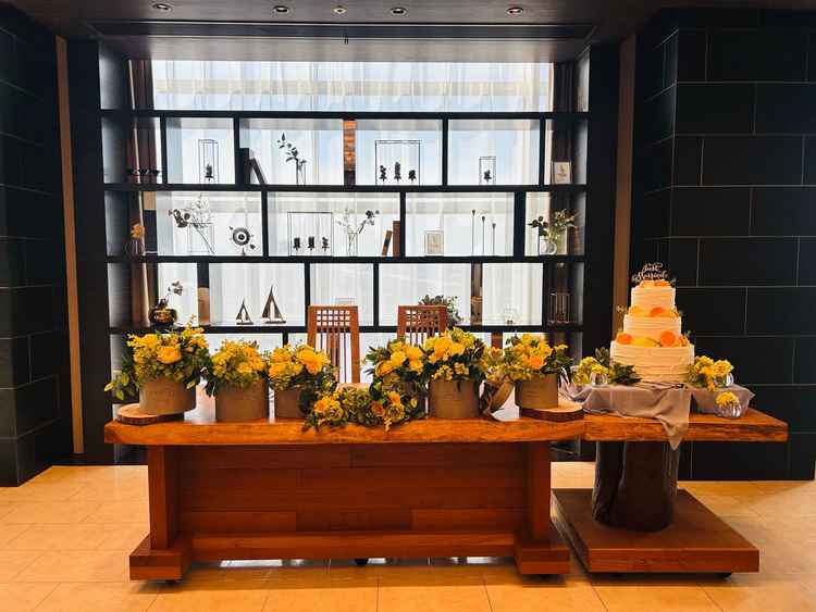 ナチュラルな雰囲気満点の新郎新婦席