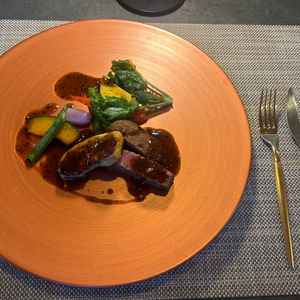 牛フィレ肉もいただきました。自社の畑で作った野菜を使ってるそうで野菜も全て美味しかったです。