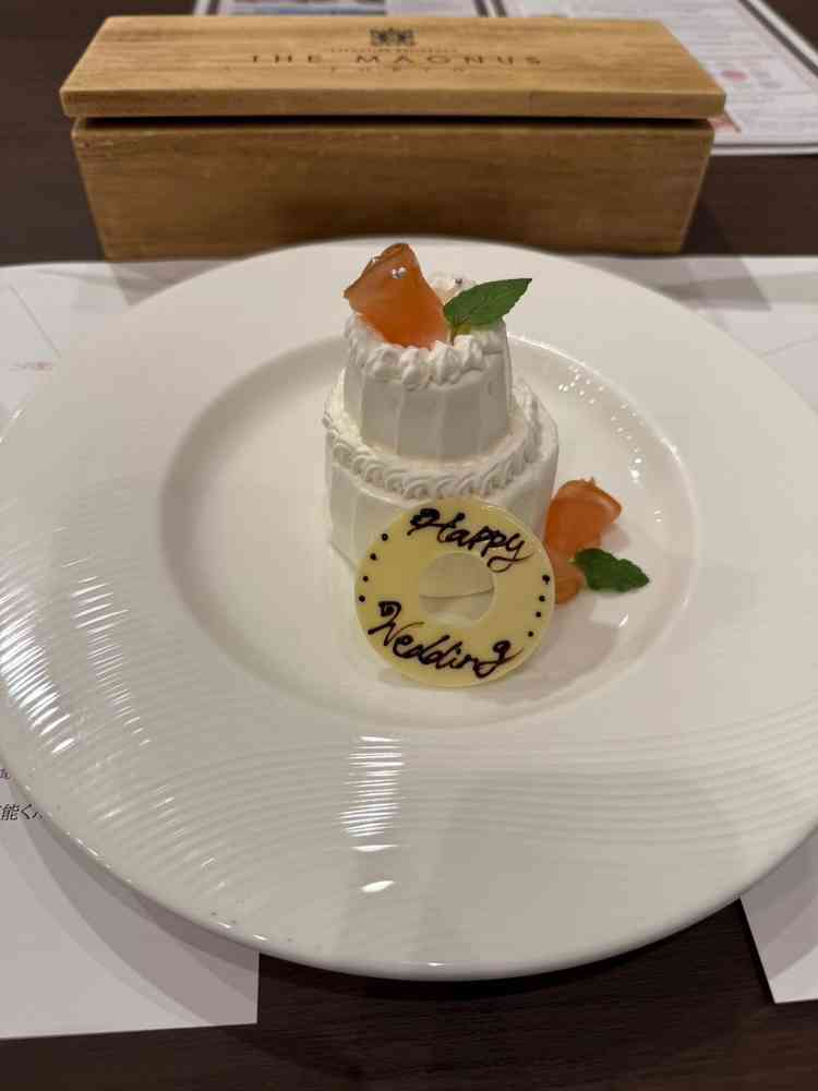 コース料理後のケーキ