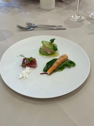 試食させていただいた料理もとてもおいしかったです。参列者も喜ぶだろうなと感じました。