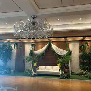 屋内にガーデンスペースを取り入れており、天候に関わらず自然を感じる事ができる。