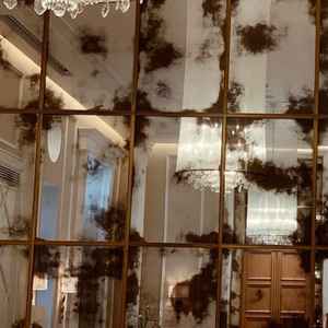 ビクトリアハウスのロビーの飾りの写真です。