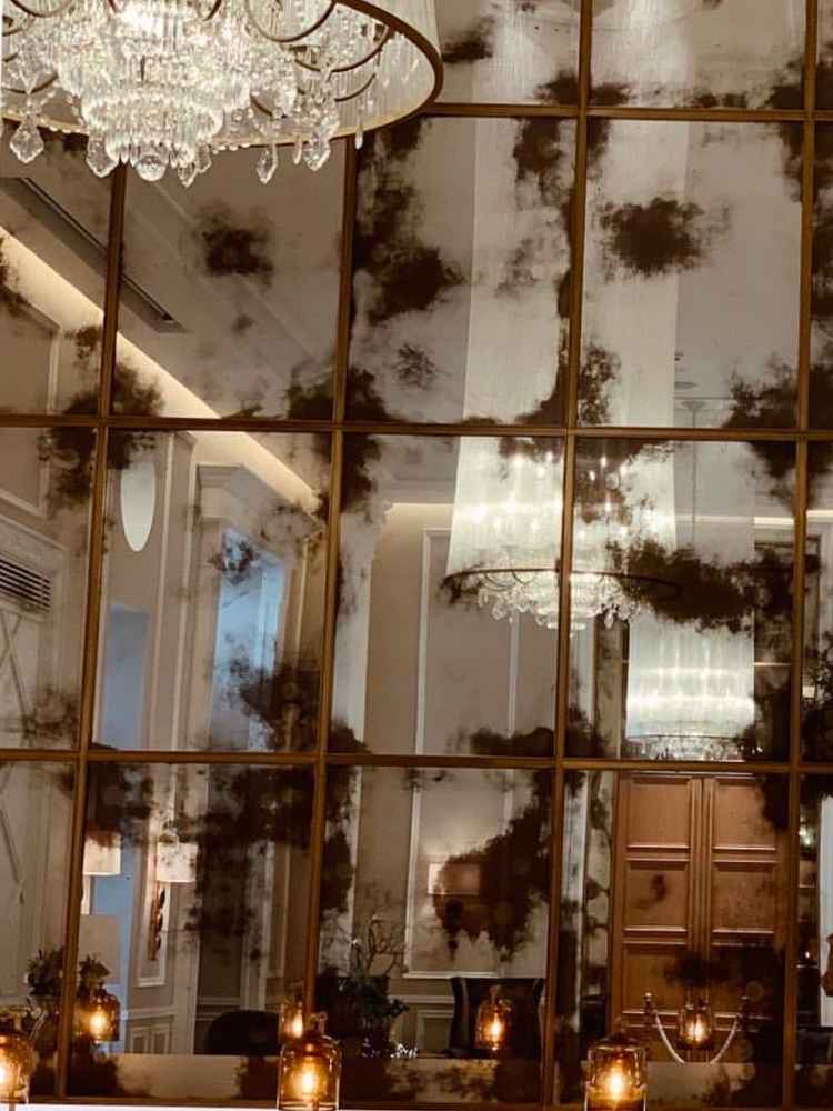 ビクトリアハウスのロビーの飾りの写真です。