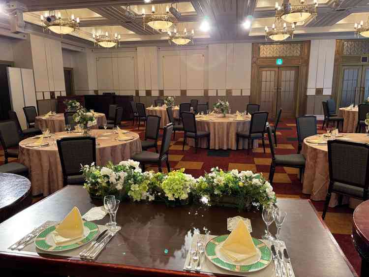 アドリアという会場。新郎新婦席から見渡した景色。