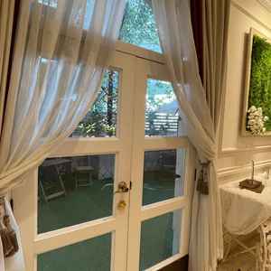 待合室奥のグリーンテラス