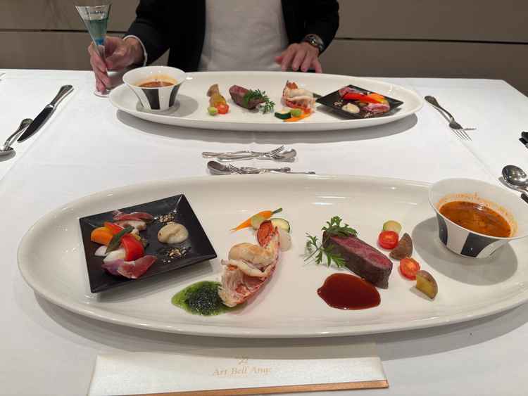 お料理が美味しかったです！デザートもこの後ありました