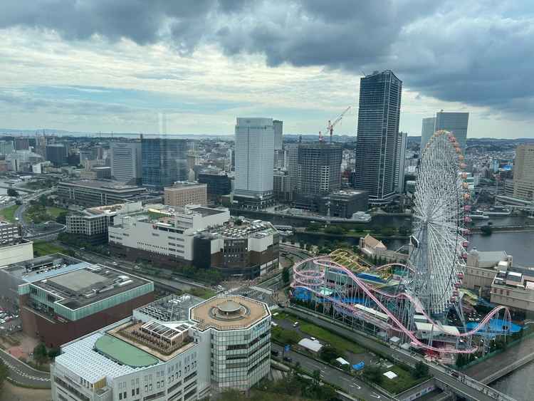 チャペルからの横浜の景色。反対側の海も見れる！