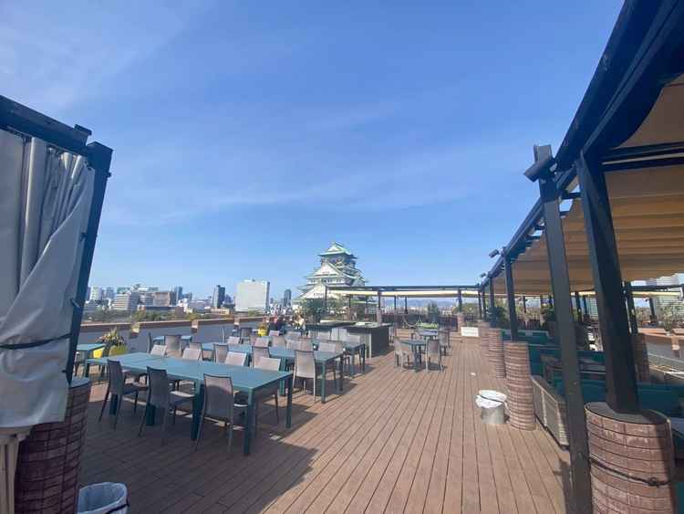 テラスと大阪城