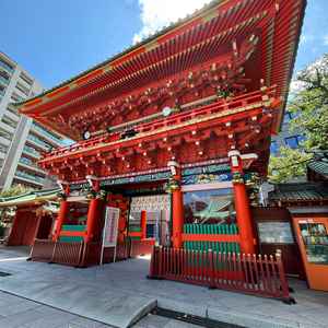 神田明神の入り口の門。立派な門で厳かな雰囲気を感じます。