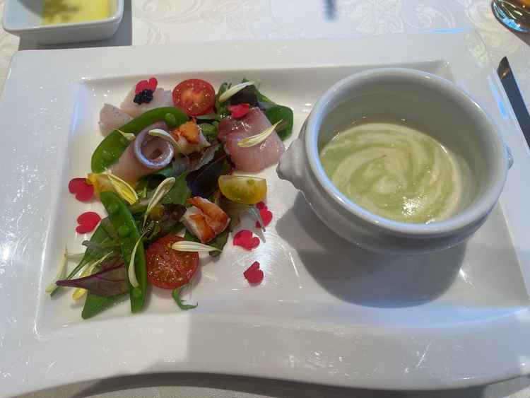 試食の前菜とスープ