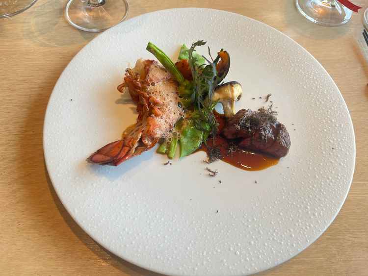 特に料理の試食の写真。特にブランド牛がとても美味しかったです。料理にこだわれることが良かったです。