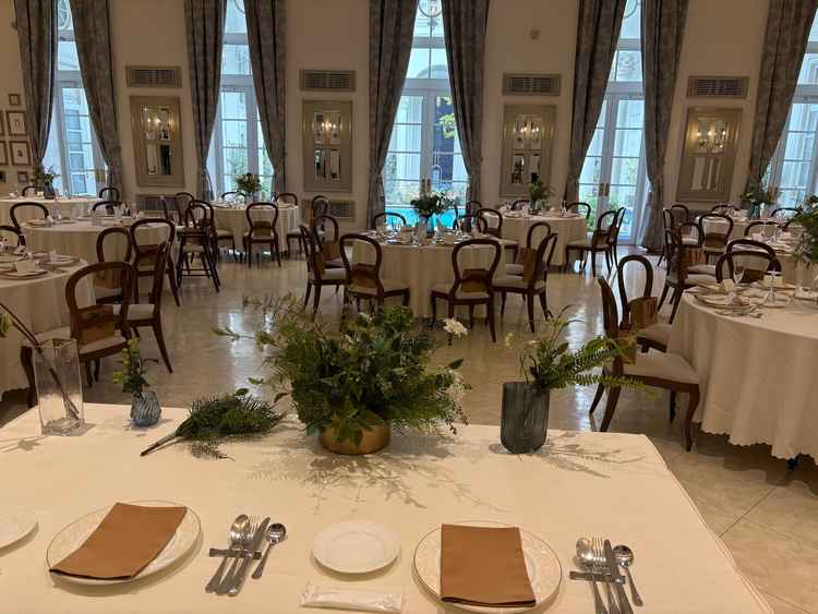 ガーデンから入場可能な披露宴会場