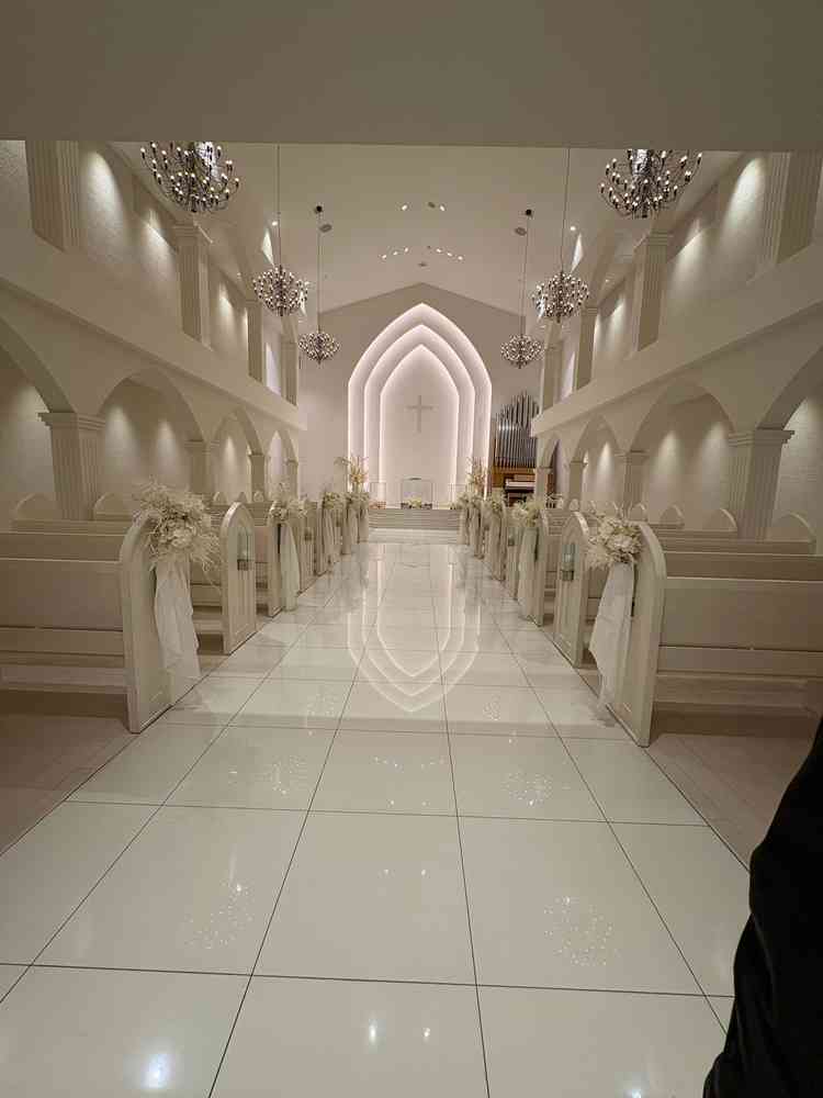 チャペル入り口からの景観。天井が高く、音が綺麗に響いていました。