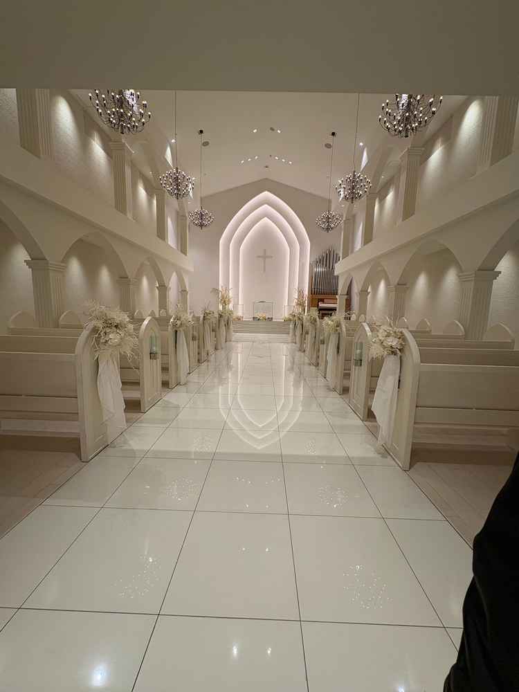 チャペル入り口からの景観。天井が高く、音が綺麗に響いていました。