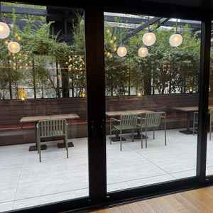 テラスから入場できるのもポイントでした