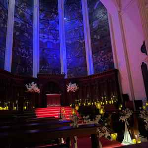 プラネタリウム演出のお写真。暗くなったチャペルはとても幻想的でした