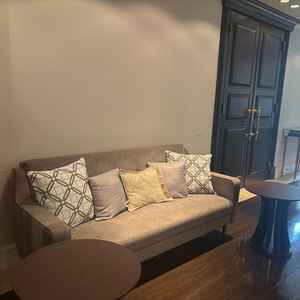 挙式後の待合室。ガーデンにて、ドリンクやフィンガーフードを楽しめる時間ができるのが素敵でした!