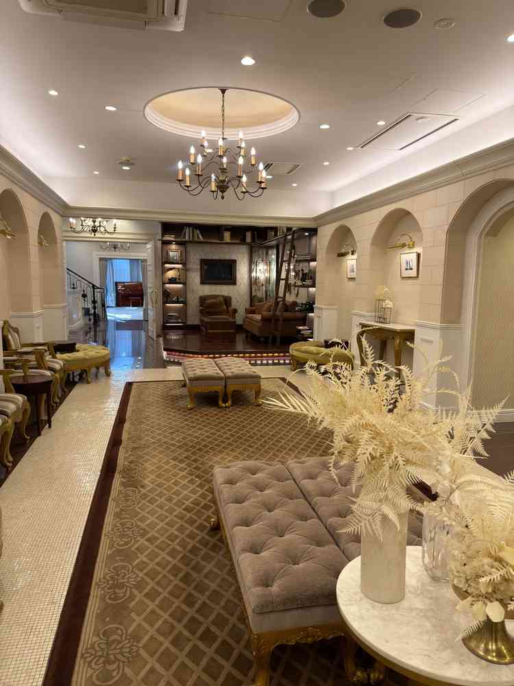 ゲストの方が受付までの時間お待ちいただけるロビーです。貸切なので当日は自由に装飾できるそうです！