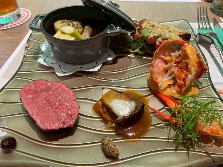 試食の写真です。どのメニューも美味しかったです。