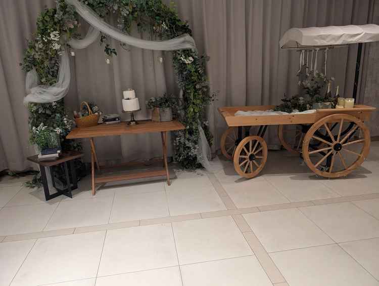 チャペルと披露宴会場を繋ぐ通路にあるフリースペース