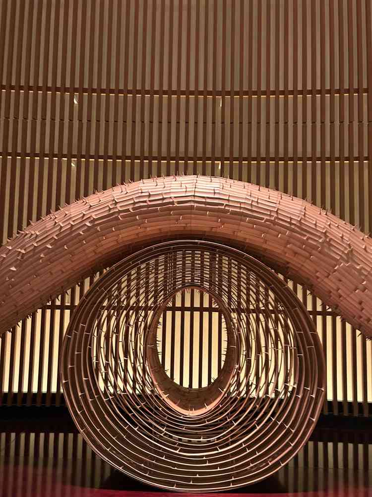 会場ロビーにあるモニュメント