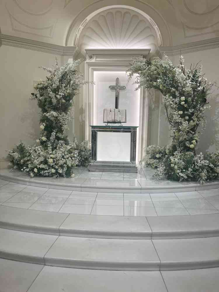 チャペルめっちゃ綺麗で自然があり白くてイメージにめっちゃあいいいなあと思いましたここであげたいと思い