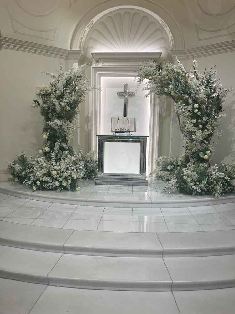 チャペルめっちゃ綺麗で自然があり白くてイメージにめっちゃあいいいなあと思いましたここであげたいと思い