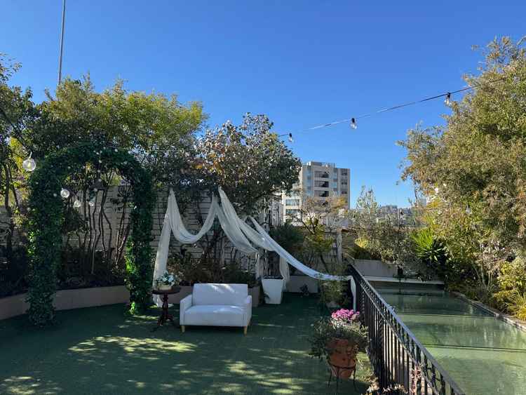 屋上ガーデンの写真です。