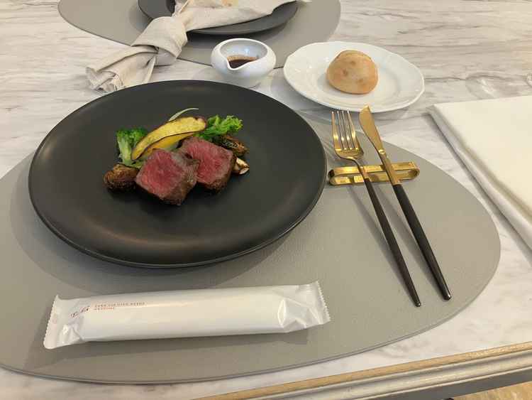 料理です。お肉最高です