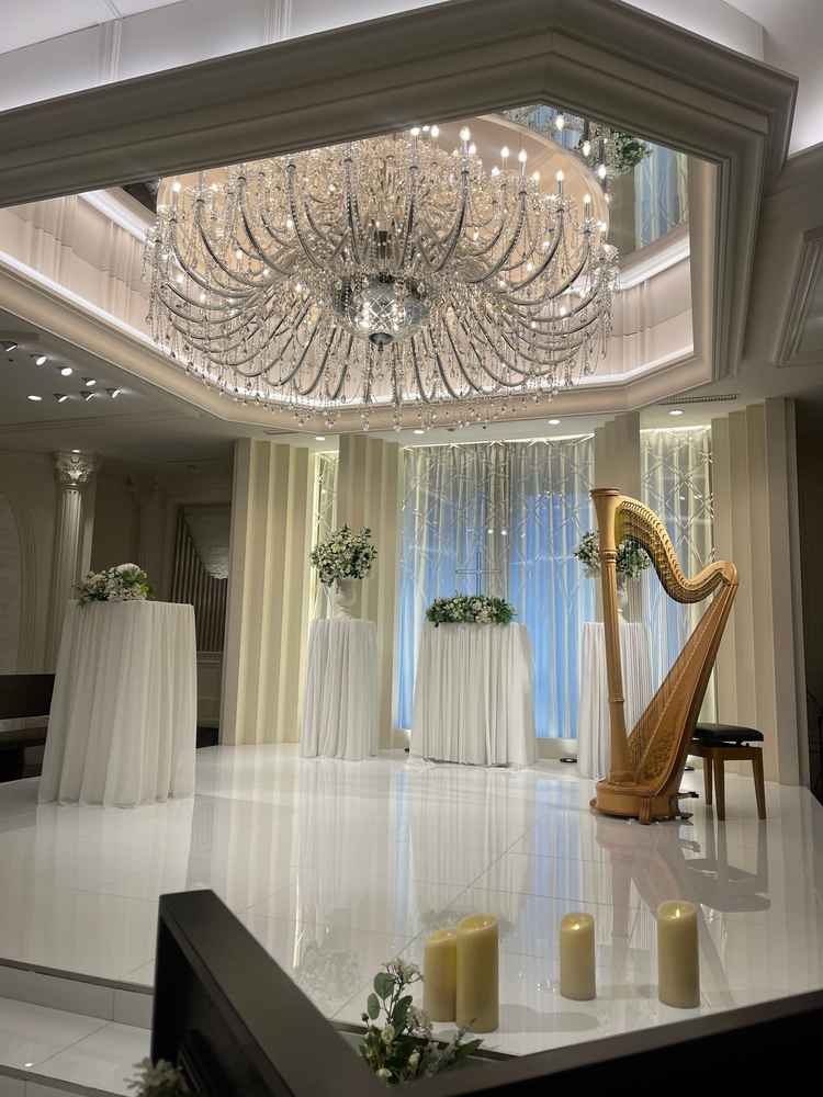 チャペルのシャンデリアがとっても綺麗