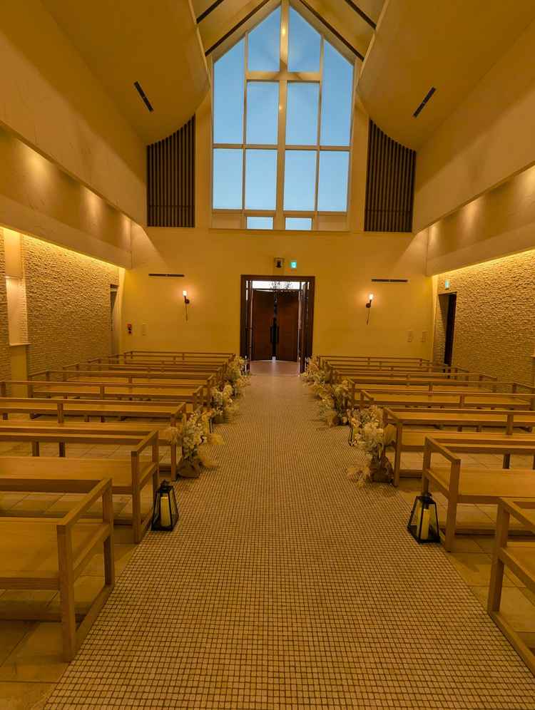 キリスト教式チャペルの内装