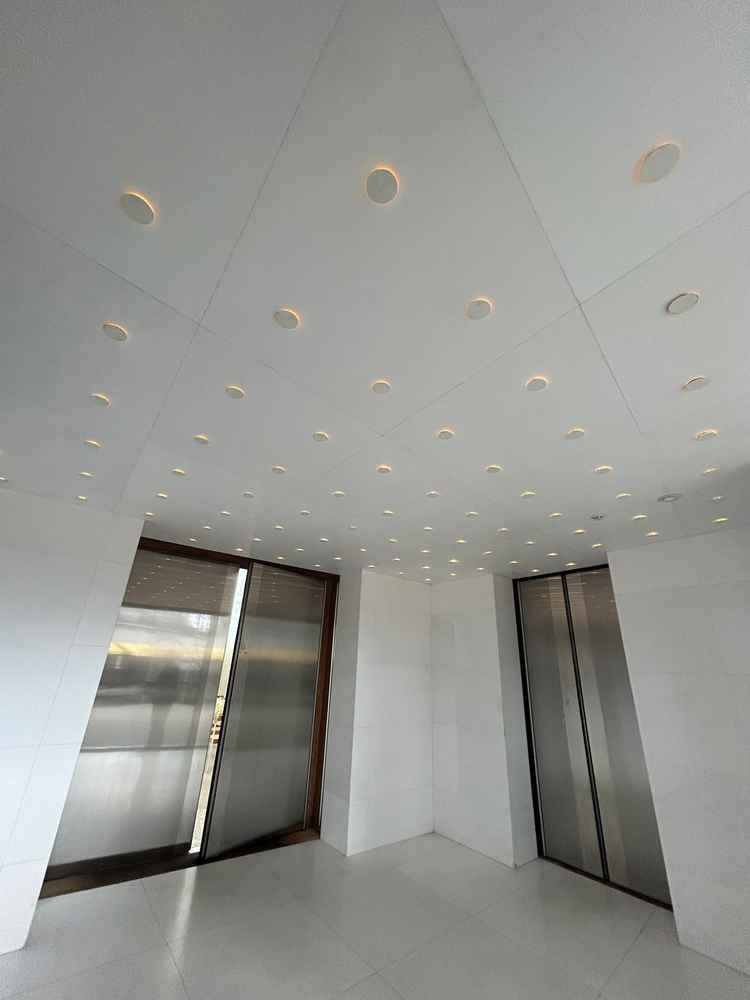 バージンロード全室の空間も配慮されながら素敵な空間でした。