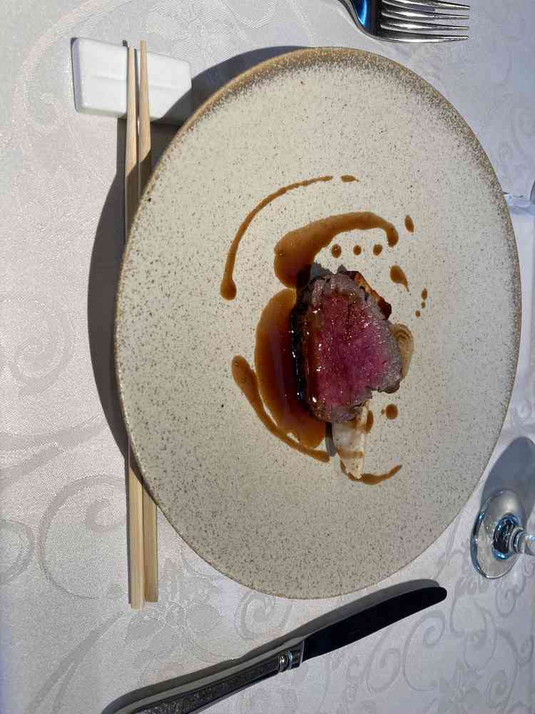 黒毛和牛でとても美味しかった。