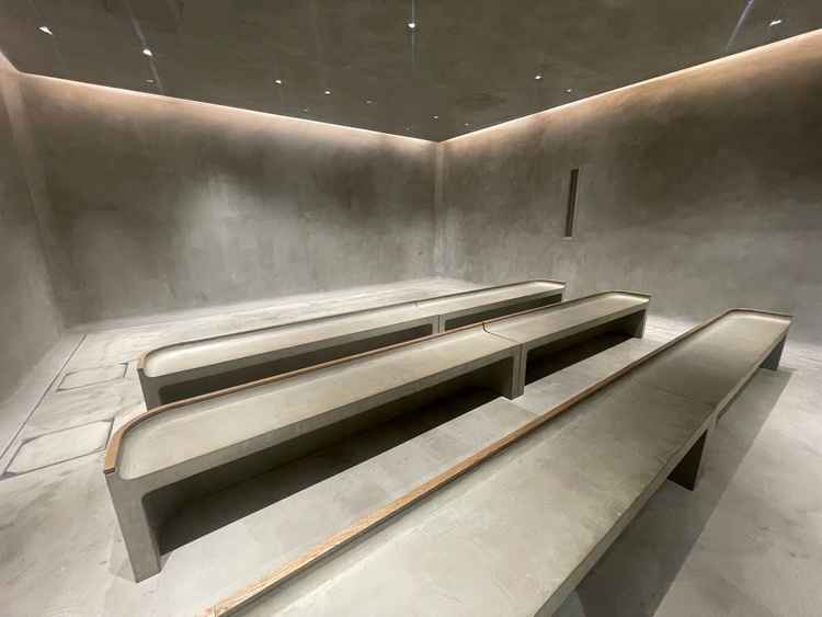 挙式会場の参列椅子